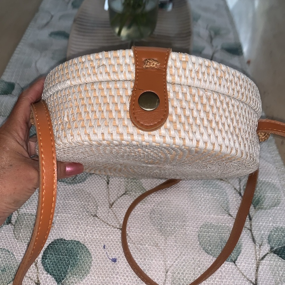 Round Woven Bag with Tan Strap - Picture 5 of 8